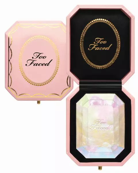 Iluminator, Too Faced, Diamond Highlighter, 190 lei, exclusiv în Sephora