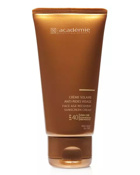 Cremă protecție solară pentru față, efect antiage, SPF 40, Acadēmīe, 239 lei, disponibilă toplineshop.ro
