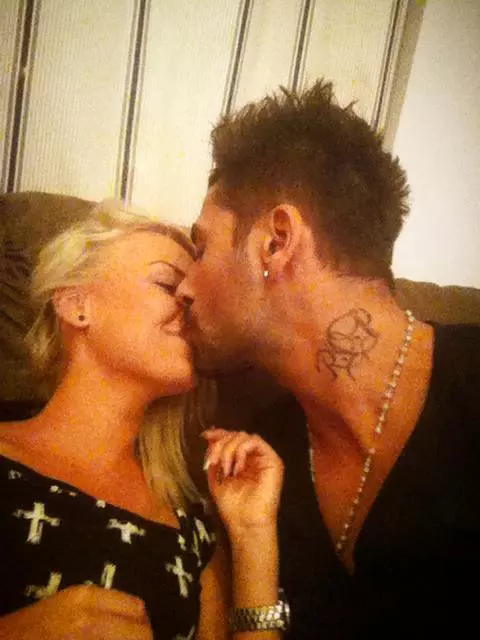 Cine i-a furat inima lui Connect-R