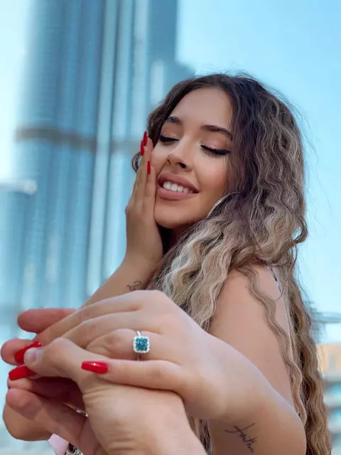 Cum a ajuns Bibi un artist și vlogger de succes: „Oamenii își doreau să fie într-un loc în care am fost și eu”