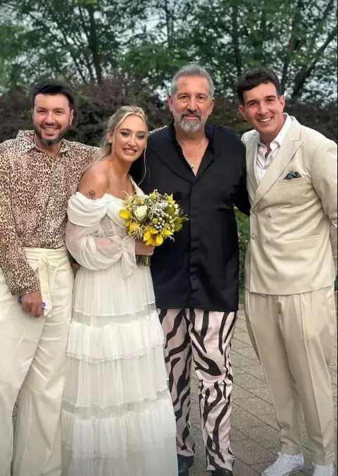 ilona-brezoianu-cu-invitatii