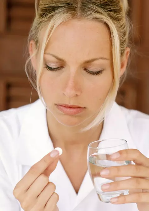 (P) Asul din mânecă: pilula de a doua zi 