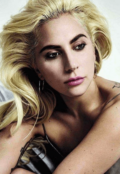 Lady Gaga s-a despărțit de logodnic? Vedeta nu mai poartă inelul!