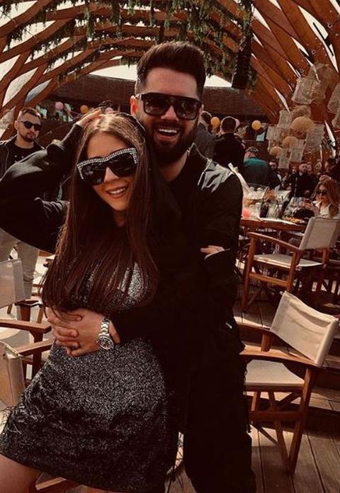 Nicole Cherry S A Mutat Cu Iubitul RelaÈia Lor Este Din Ce In Ce Mai SerioasÄ Indragostita, nicole cherry a postat pe una dintre rețelele de socializare prima imagine cu iubitul ei, teo. nicole cherry s a mutat cu iubitul