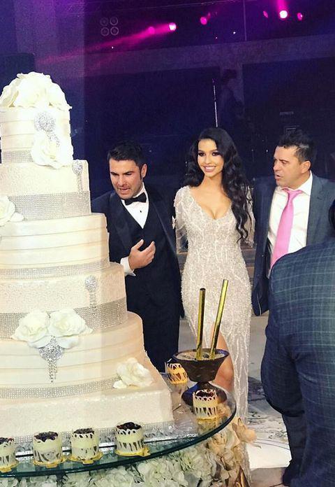 Sandra Si Adrian Mutu Au Dezvăluit Suma Pe Care Au Strans O La Nuntă Invitaţii Au Fost Darnici Flash News Stiri Vedete Si Evenimente Viva Ro