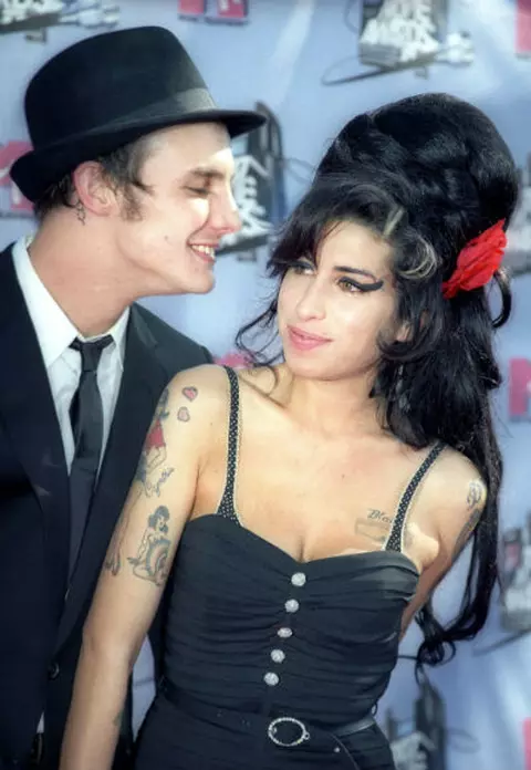 Fostul sot al lui Amy Winehouse este in coma