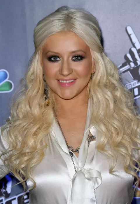 [VIDEO] Christina Aguilera, 7 coafuri in 4 minute. Care e preferata ta?