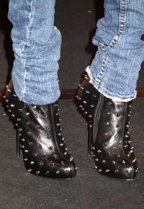 Tendinte 2012: Cum porti cu stil hainele si accesoriile cu tinte