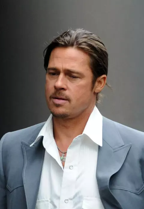 Cine ii prepara cina de Craciun lui Brad Pitt