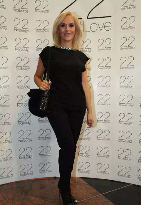 Cum arăta în anul 2001 Gabriela Firea, primarul Capitalei?! Era vedetă la Antena 1