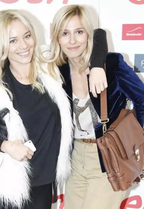 Dana Rogoz si Laura Cosoi, la fel de frumoase fara machiaj