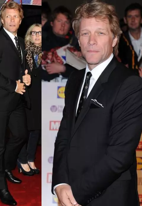 Ce sexy e Jon Bon Jovi la 50 de ani