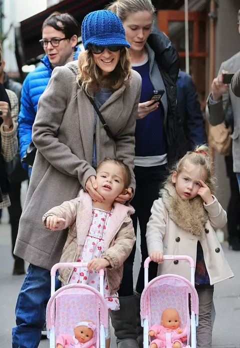 Vedete in weekend: Victoria Beckham, Sharon Stone, Sarah Jessica Parker, Ben Affleck, Heidi Klum, Mark Walhberg