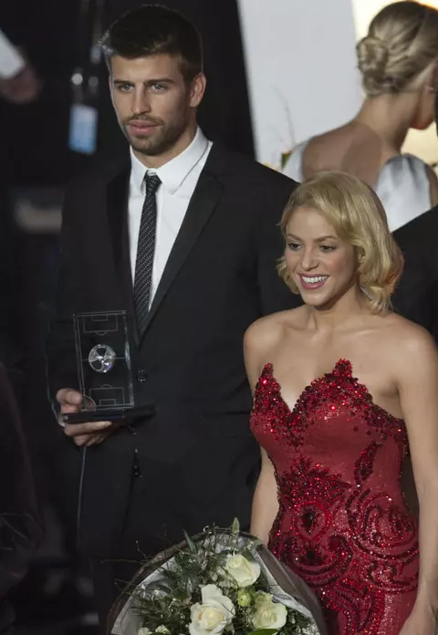 De ziua Pacalelilor, Gerard Pique a anuntat ca Shakira a nascut!