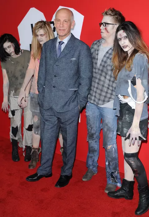 [FOTO] Vedete la o premiera cu... zombie (Warm Bodies) 