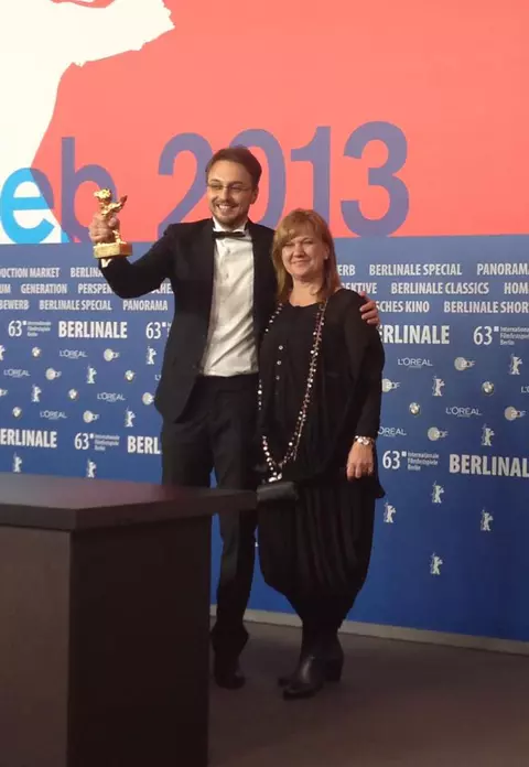 "Pozitia copilului" de Calin Netzer a castigat Ursul de Aur la Festivalul de film de la Berlin!