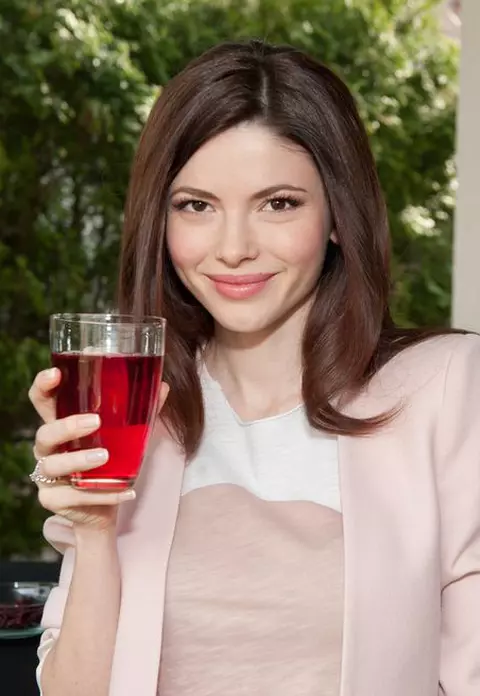 ANCA RUSU este ambasadorul merişorului american în România