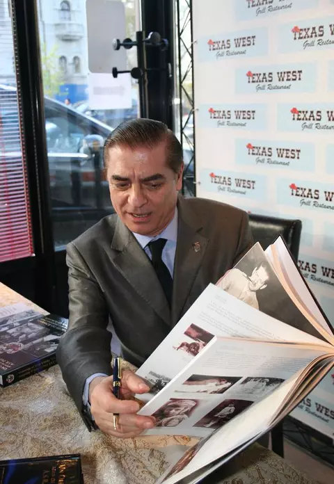 Alteţa Sa Regală Prinţul Paul al României a împărţit autografe vedetelor