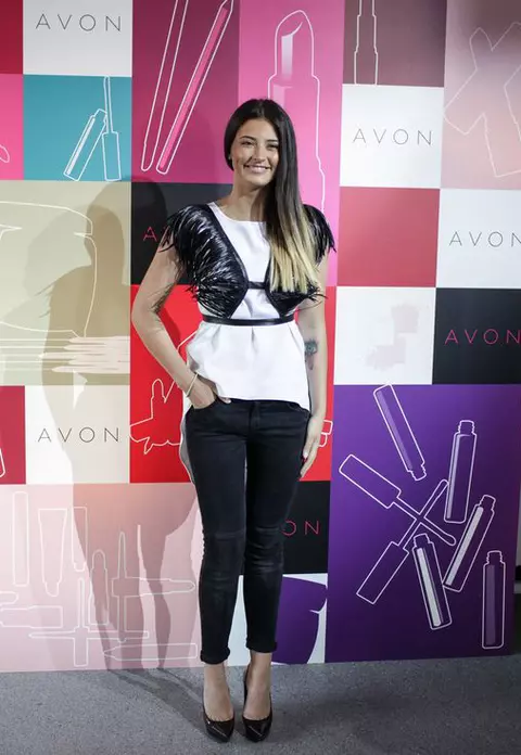ANTONIA a devenit imaginea unui brand de cosmetice