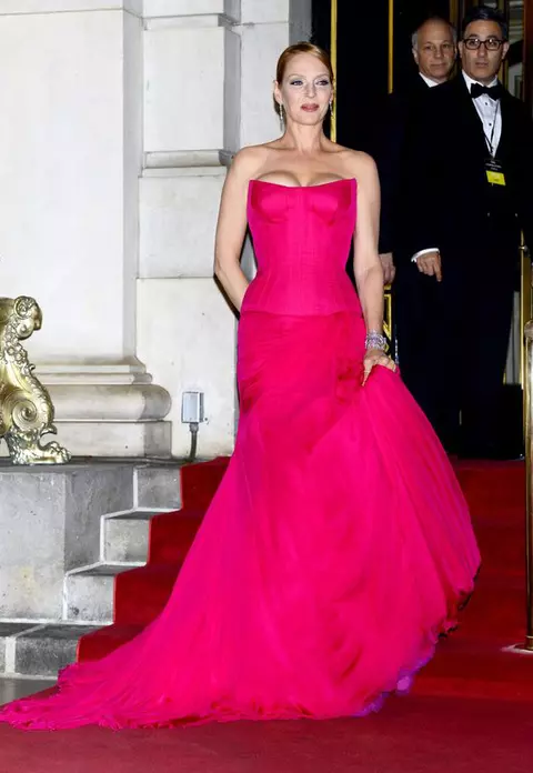 [FOTO] Rochii fabuloase pe covorul roşu la Gala amfAR Inspiration