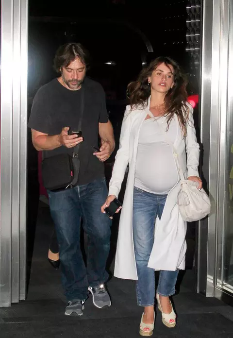 Cum se pregăteşte PENELOPE CRUZ de naştere