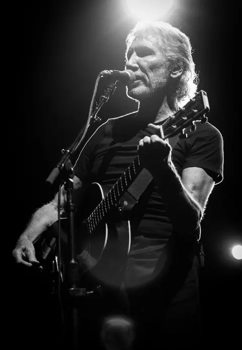 Roger Waters a dărâmat Zidul la Bucureşti!