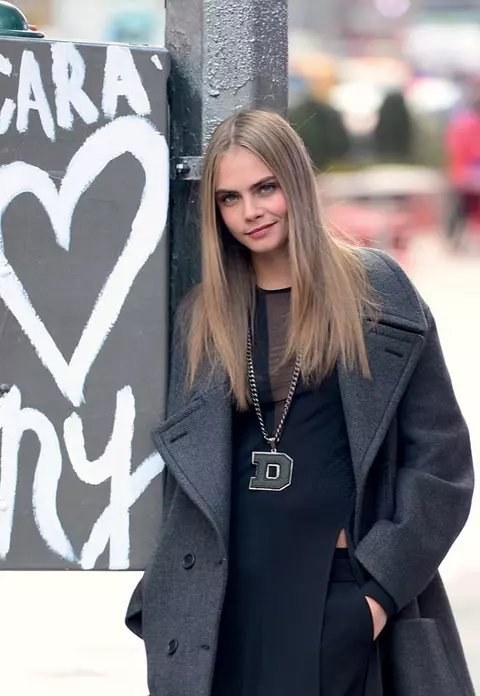 Cara Delevingne, modelul cu 1000 de feţe