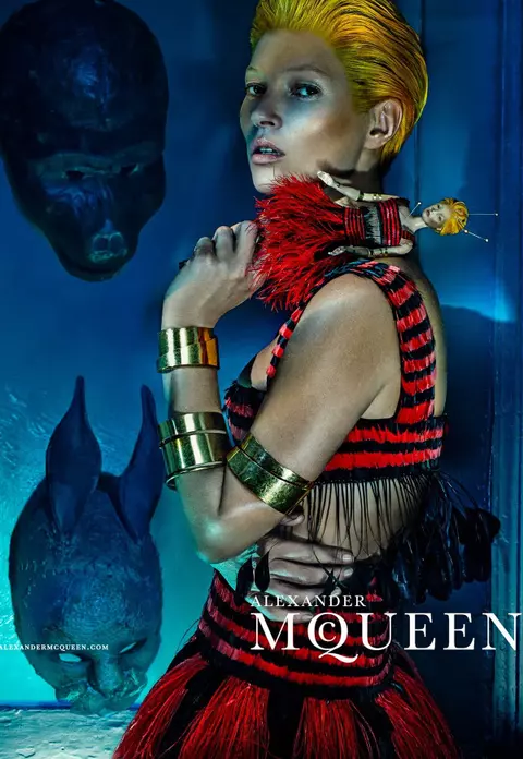 Kate Moss – Noua imagine a campaniei Alexander McQueen