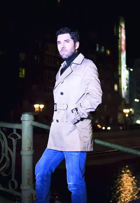 Alex Dima – Între hoţi şi păpuşi Barbie