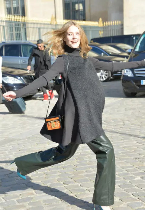 Vedete la show-ul Louis Vuitton de la Paris