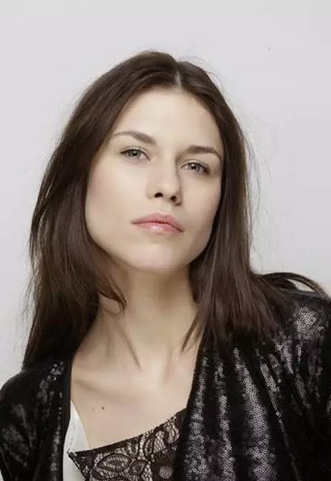 Ana Ularu – Noi imagini din “Serena”, film în care joacă alături de Bradley Cooper şi Jennifer Lawrence