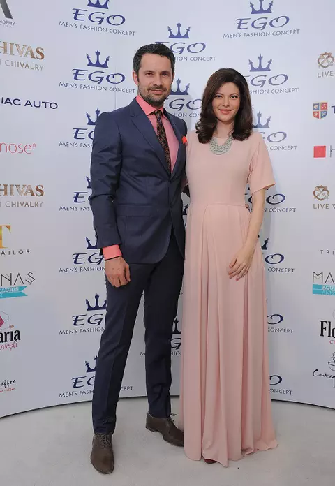 Vedete la un fashion show aniversar 