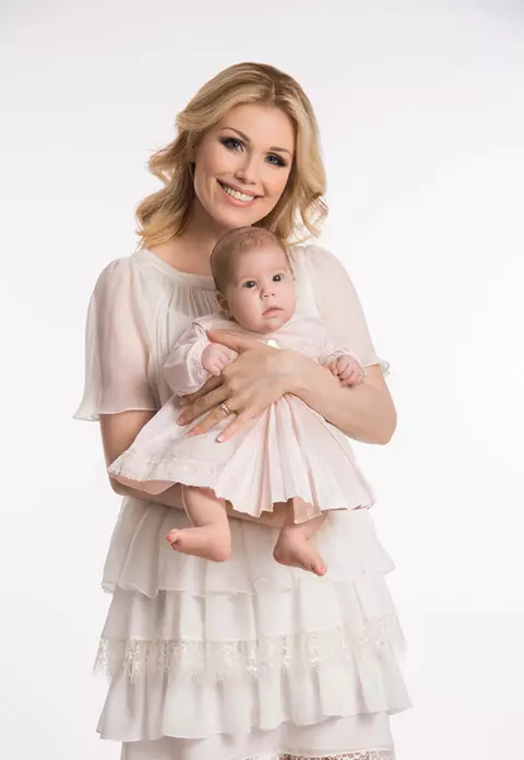 Cristina Rus – “Apreciez tihna vieţii în familie” 