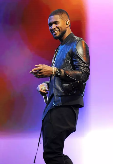 Usher s-a însurat în secret