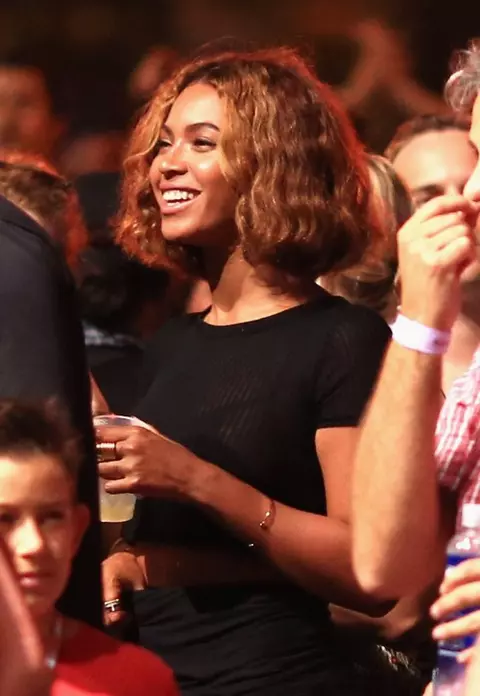 Beyonce – Schimbare de look. Vezi şi alte vedete care s-au tuns scurt!