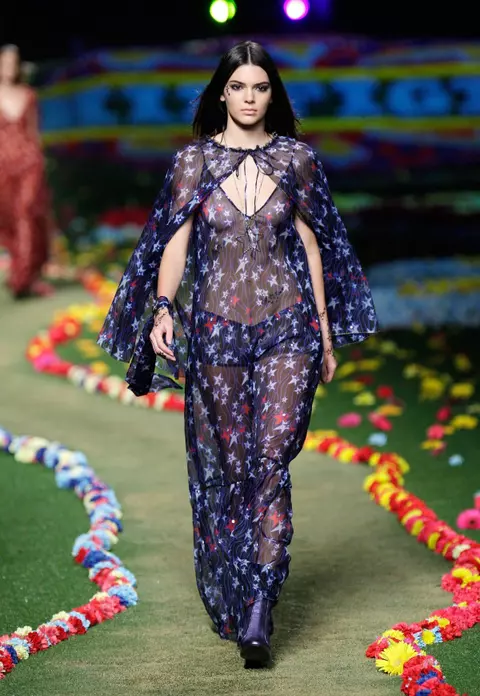 Kendall Jenner – Vedeta colecţiei Tommy Hilfiger spring/summer 2015 