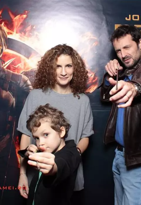 Vedetele au aprins flacara revoltei la avanpremiera “Hunger Games"