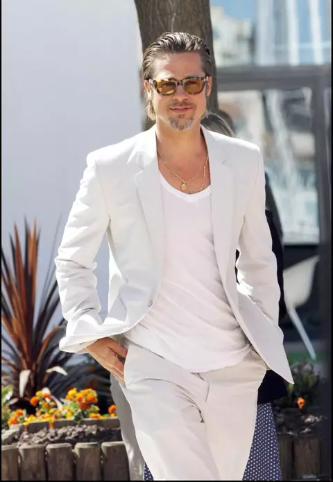  Brad Pitt la 51 de ani. Fotografii sexy cu actorul! 