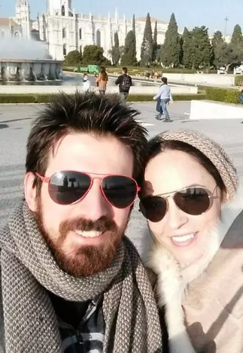 Andreea Marin – Salutări din însorita Portugalie