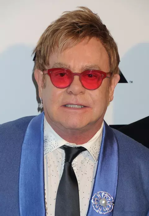 Elton John, în război cu Dolce&Gabbana