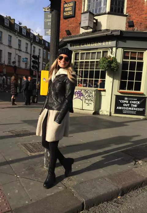 Laura Cosoi a întâmpinat primăvara la Londra