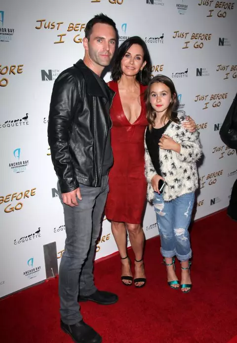 Courtney Cox – Cu fiica, iubitul şi fostul soţ pe covorul roşu
