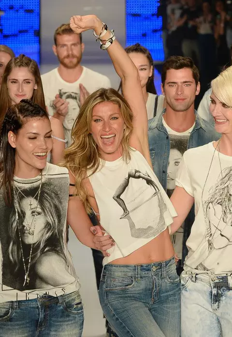 Gisele Bundchen – Ultima defilare pe catwalk