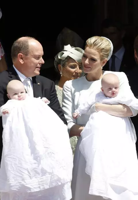 Prinţul Albert al II-lea de Monaco şi Prinţesa Charlene şi-au botezat copiii