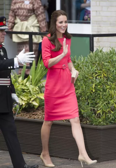 Kate Middleton – O garderobă aprobată de Regină