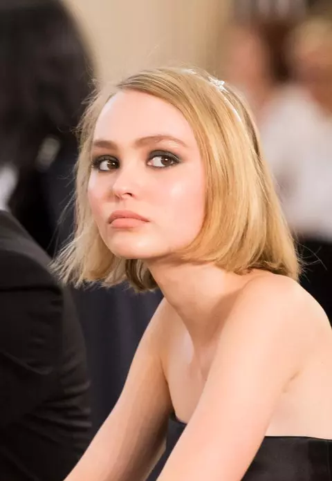 Lily Rose Depp – Pe urmele părinţilor