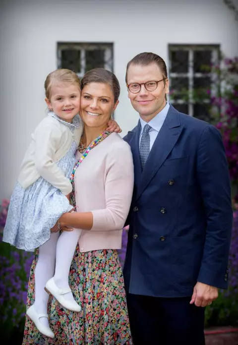 Prinţesa Victoria a Suediei – Şedinţă foto la împlinirea a 38 de ani