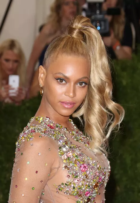Beyoncé a lansat o colecție de tatuaje temporare