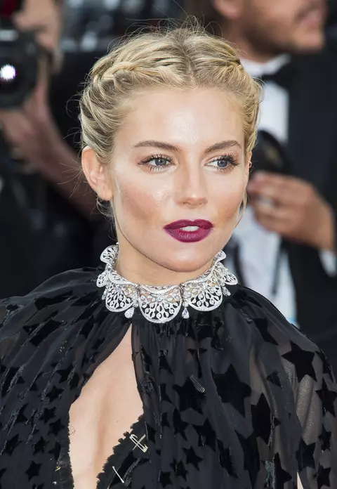 Maternitatea a obosit-o pe Sienna Miller