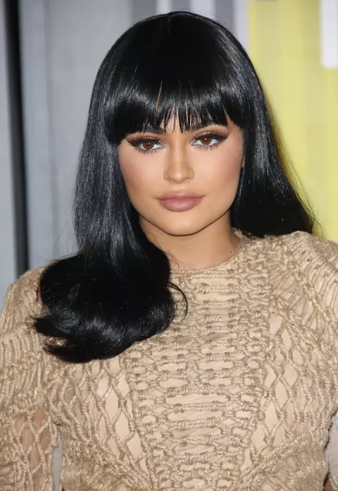 Kylie Jenner nu lasă niciun make-up artist să-i atingă buzele
